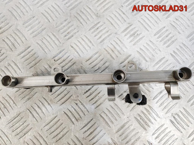 Рейка топливная Opel Astra J 1,4 A14NET 55565971