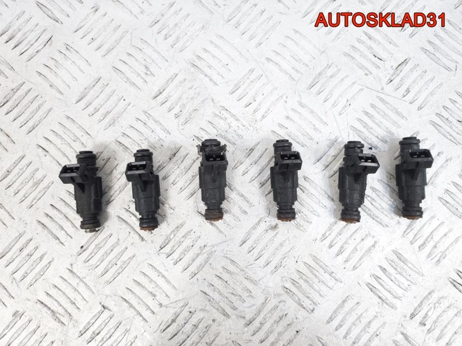 Форсунка топливная Mercedes Benz W210 A1120780049