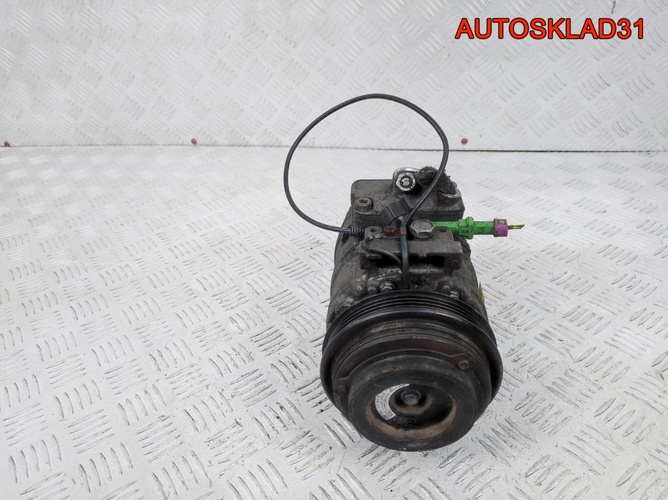 Компрессор кондиционера Audi A6 C5 4B0260805C