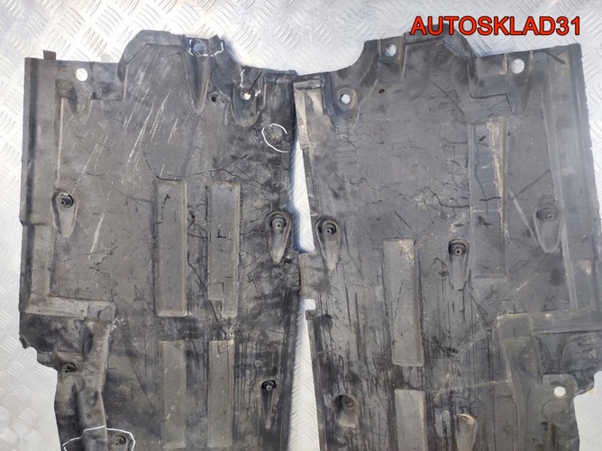 Защита днища антигравийная  Audi A8 D3 4E0825205B