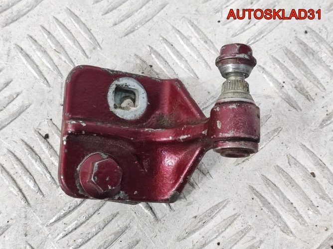Петля двери задней левой нижняя Mercedes Benz W203
