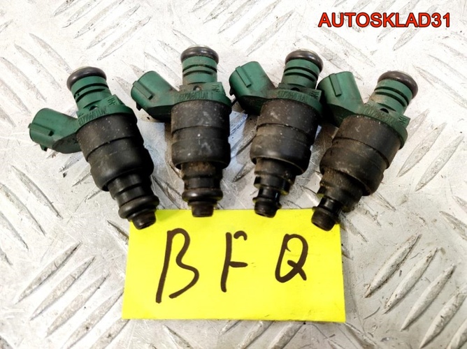 Форсунка топливная VW Golf 4 1,6 BFQ 037906031AL