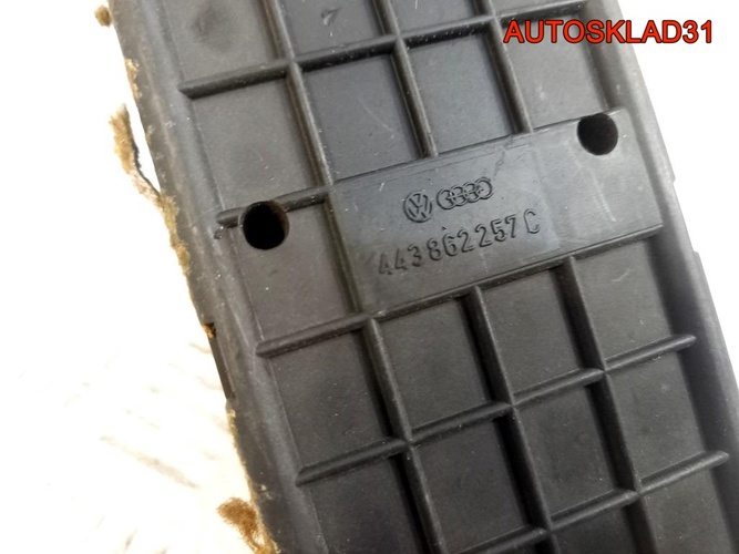 Вакуум центрального замка Audi 100 C4 443862257C