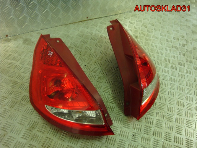Фонарь задний Ford Fiesta 8A6113404A Хетчбэк