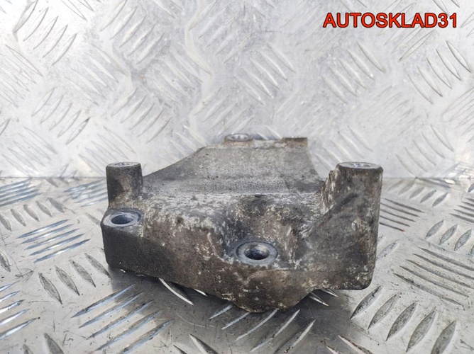 Кронштейн кондиционера Opel Astra G 90529603