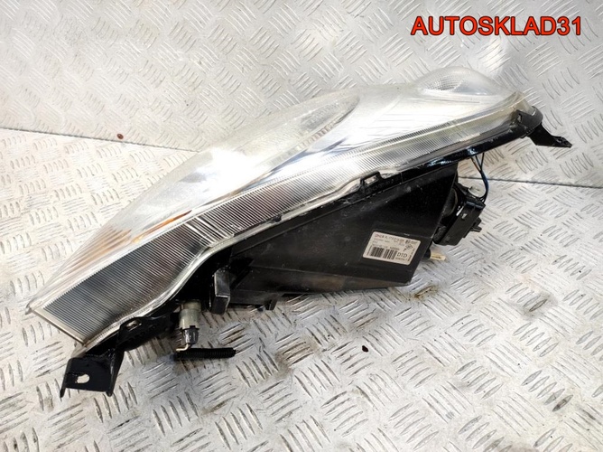 Фара правая Nissan Note E11 260109U100