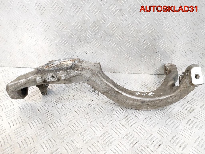 Кулак передний правый Audi A6 C6 4F0407242E