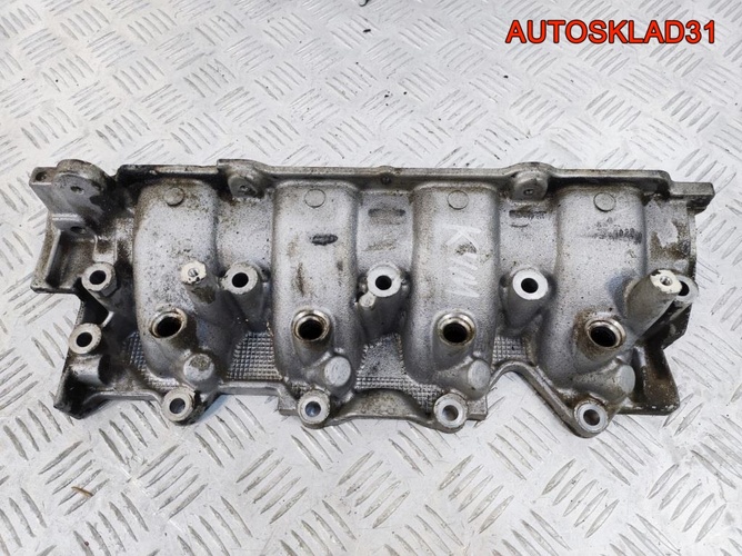 Коллектор впускной Renault Logan K4M 8200113127