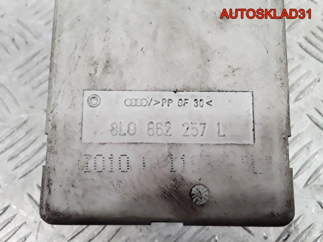 Компрессор центрального замка Audi A4 8L0862257L