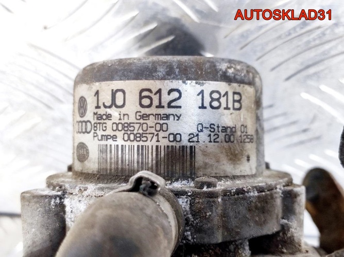 Насос вакуумный Audi A3 8L1 1J0612181B