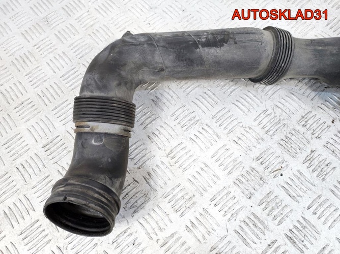 Патрубок воздушного фильтра VW Touran 1K0129618T