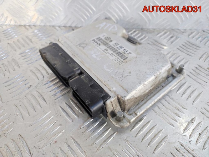 Блок ЭБУ Volkswagen Golf 4 1,9 ATD 038906019DF