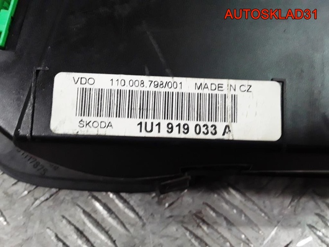 Панель приборов Skoda Octavia 1U1919033A Бензин
