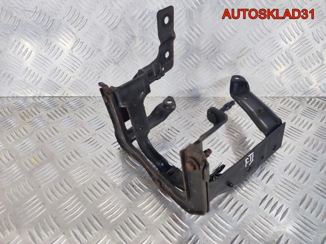 Кронштейн гидроусилителя Ford Focus 2 3M513K738AC