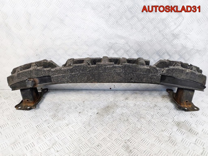 Усилитель переднего бампера VW Golf 5 1K5807109