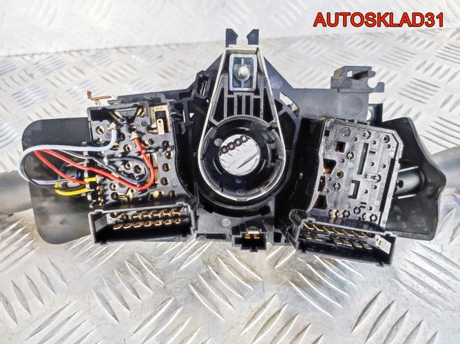 Переключатель подрулевой Lada Largus 8200792584