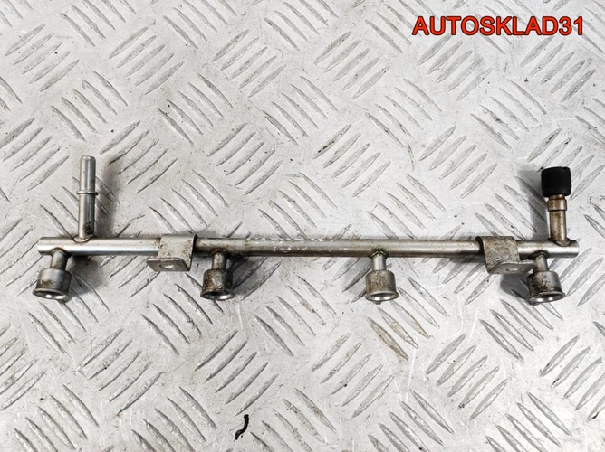 Рейка топливная Opel Astra J 1,6 A16XER 55562597