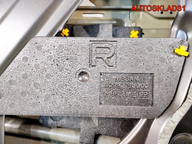 Дверь передняя правая Nissan Note E11 H01009U0M0
