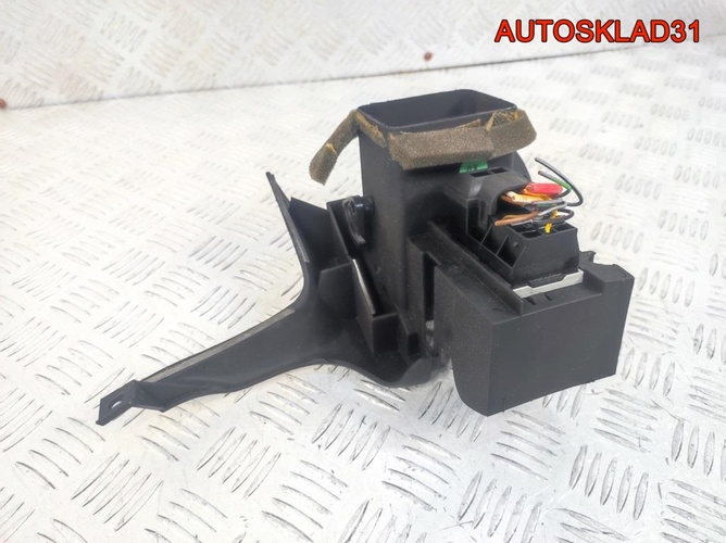 Дефлектор воздушный левый Opel Vectra B 90463805