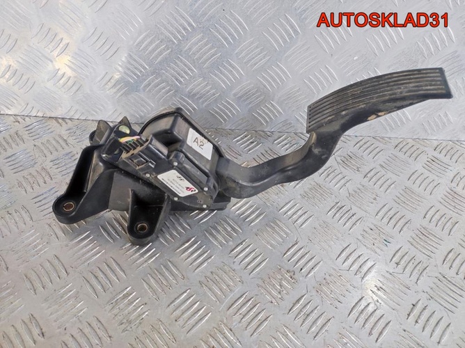 Педаль газа Hyundai Sonata 5 NF 327103K000