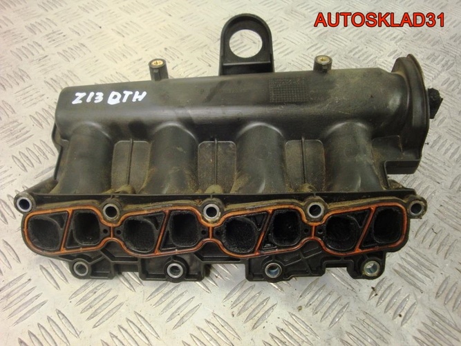 Коллектор впускной Opel Astra H 55189595