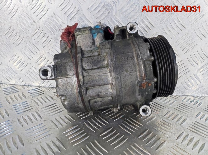 Компрессор кондиционера Mercedes W203 A0012305611