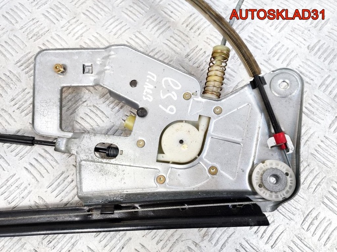 Стеклоподъемник передний левый BMW E39 51338252393