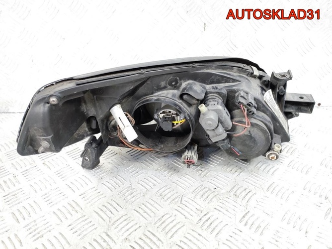 Фара левая Nissan Primera P12E 26060AU800