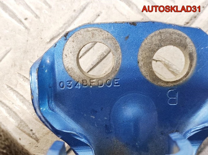 Петля двери задняя правая нижняя Ford Fusion