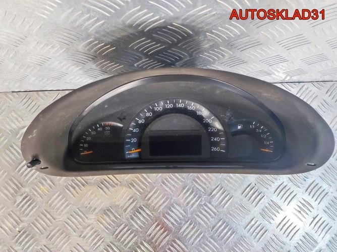 Панель приборов Mercedes Benz W203 A2035401311