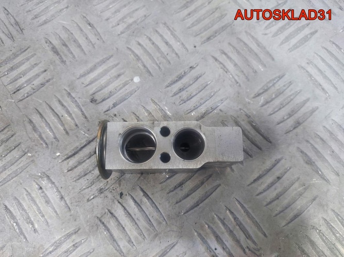 Клапан кондиционера Mitsubishi Colt Z3 4475002550