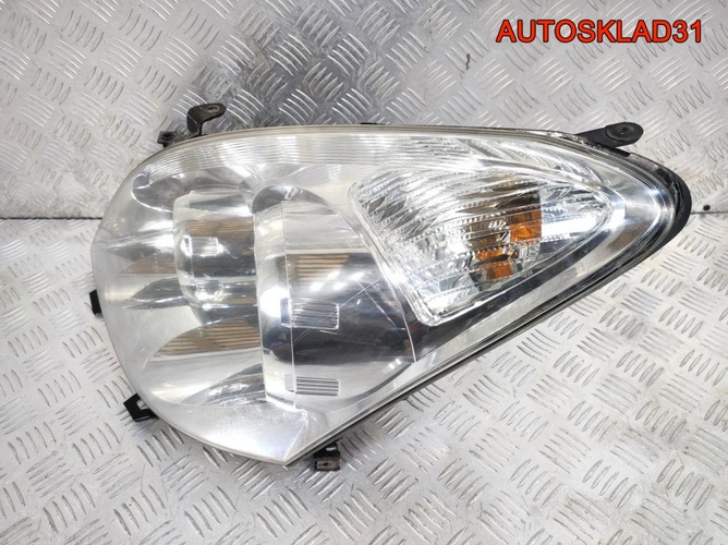 Фара левая Toyota Corolla Verso 811700F060
