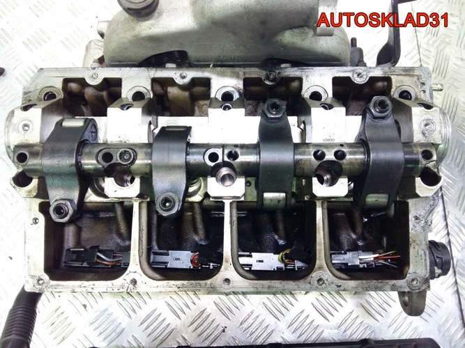 Головка блока цилиндров Голая VW Passat B6 1.9 BKC