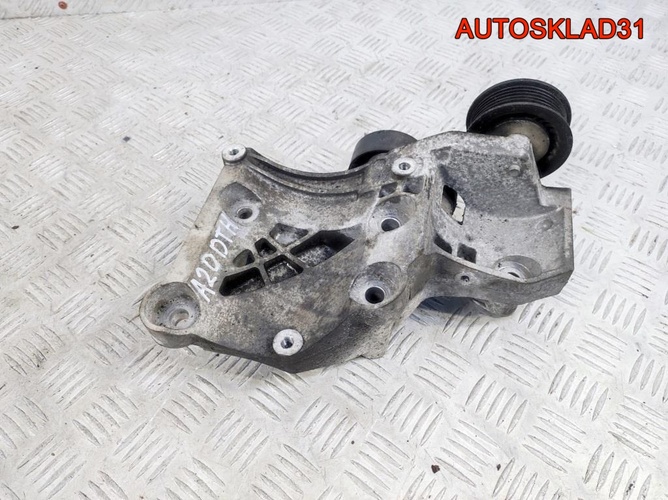 Кронштейн кондиционера Opel Astra J 55582510