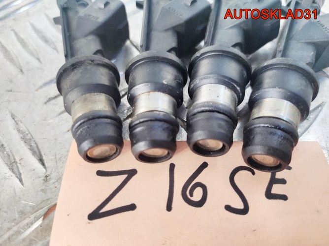 Форсунка топливная Opel Astra G 1,6 Z16SE 25317316