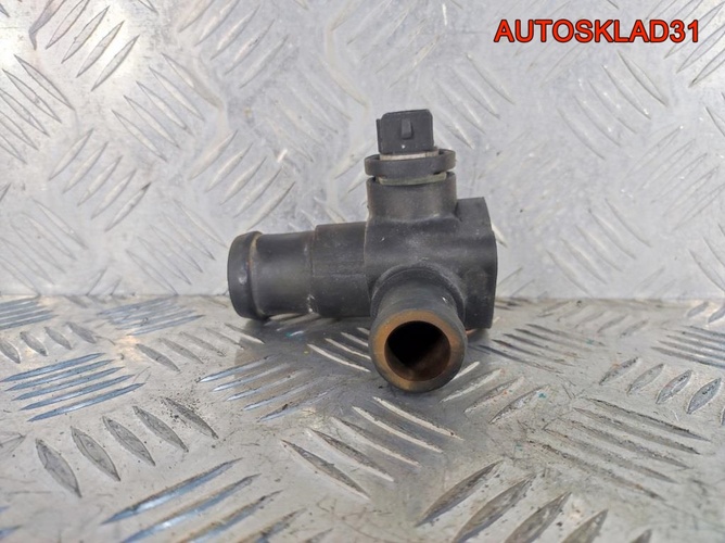 Фланец системы охлаждения Audi A4 B5 028121133