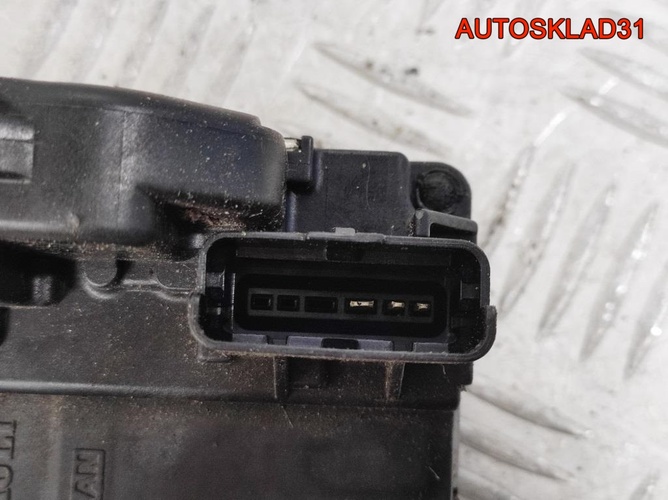 Замок двери передней правой Nissan Qashqai J10