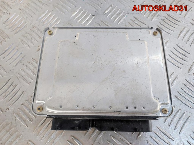 Блок ЭБУ Audi A4 B6 2,5 AKE 8E0907401D Дизель