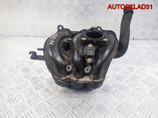 Коллектор впускной Peugeot 107 1,0 1KR-FE Бензин