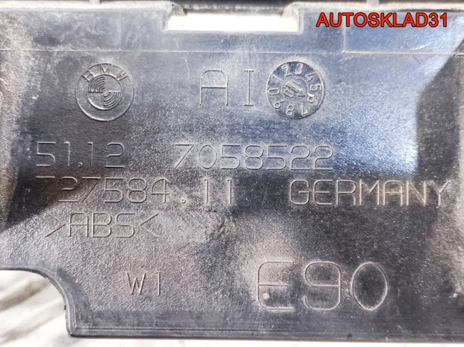 Направляющая заднего бампера BMW E90 51127058522