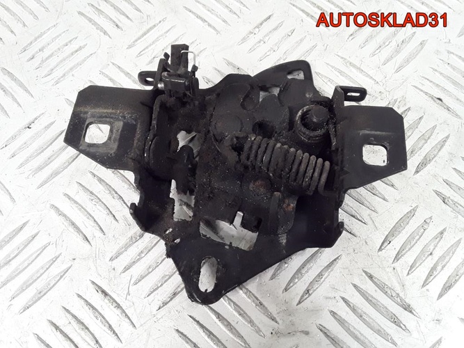 Замок капота Volkswagen Passat B5+ 3B0823509R