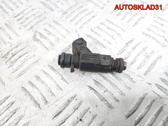 Форсунка топливная Mercedes Benz W210 A1120780049