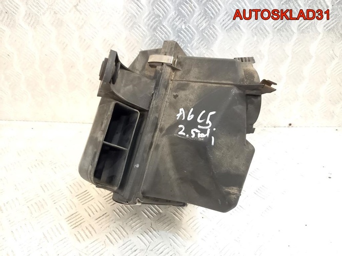 Корпус воздушного фильтра Audi A6 C5 4B0133837F