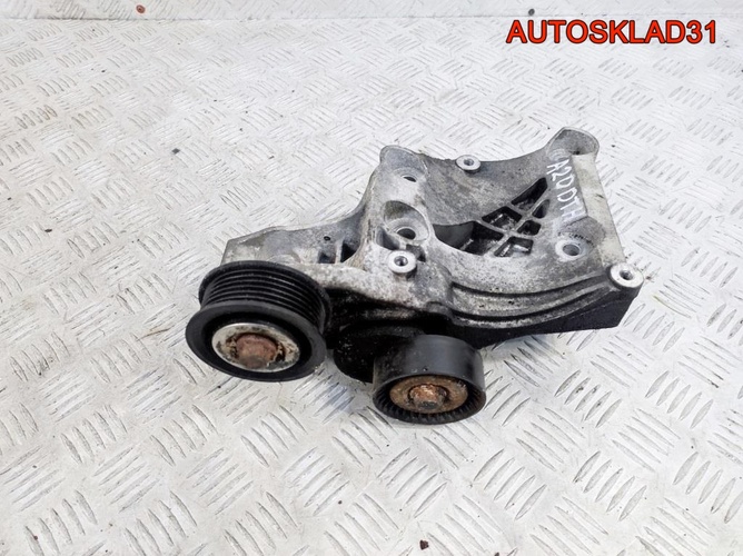 Кронштейн кондиционера Opel Astra J 55582510