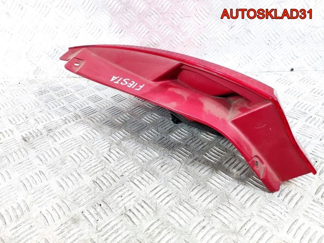 Фонарь задний правый Ford Fiesta 8A6113404AE