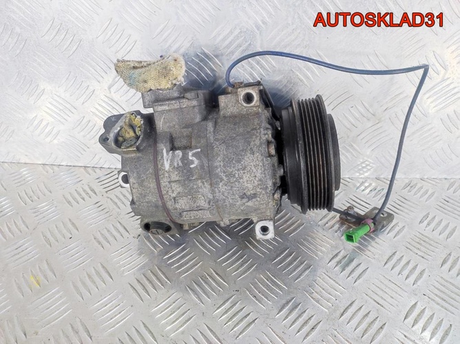 Компрессор кондиционера VW Passat B5 8D0260805C