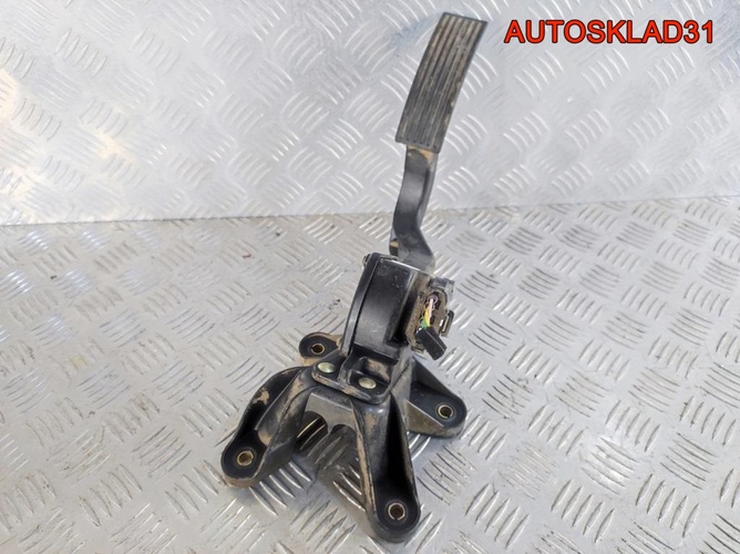 Педаль газа Hyundai Sonata 5 NF 327103K000