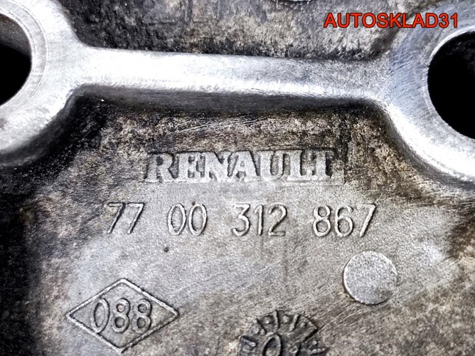 Кронштейн двигателя Renault Master 2 7700312867