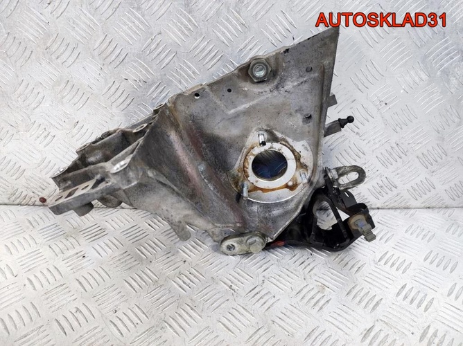 Кронштейн ТНВД Opel Astra J 2,0 A20DTH 55574721