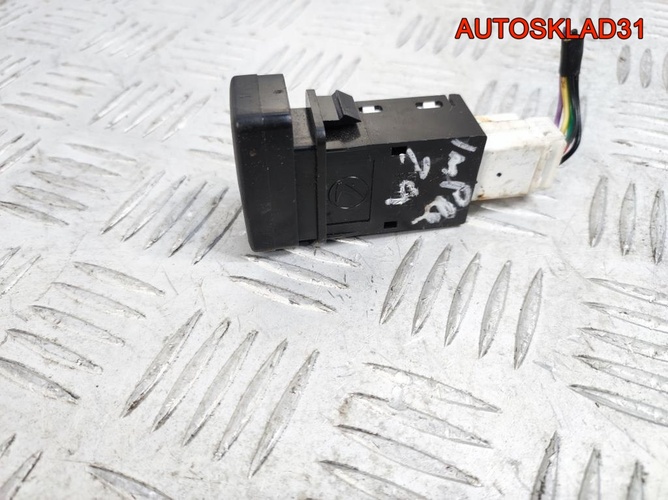 Кнопка противотуманных фар Nissan Primera P12E